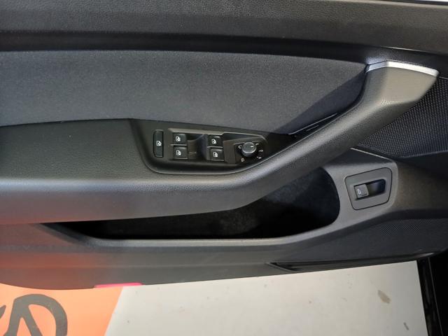 VOLKSWAGEN PASSAT VARIANT 2.0 TDI SCR 122 CV EVO DSG BUSIN - foto 22