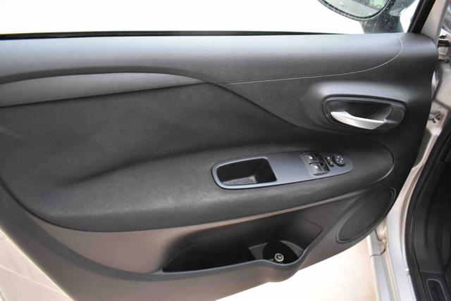 FIAT PUNTO 1.4 8V 5 PORTE EASYPOWER LOUNGE - foto 8