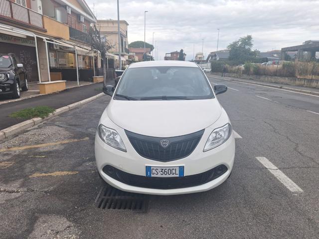 LANCIA YPSILON 1.0 FIREFLY 70CV HYBRID ORO - KM - foto 2