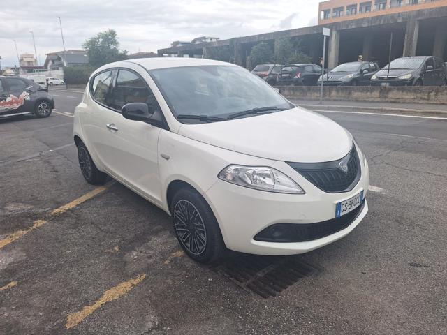 LANCIA YPSILON 1.0 FIREFLY 70CV HYBRID ORO - KM - foto 3