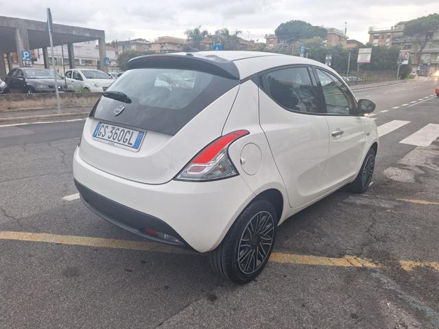 LANCIA YPSILON 1.0 FIREFLY 70CV HYBRID ORO - KM - foto 6