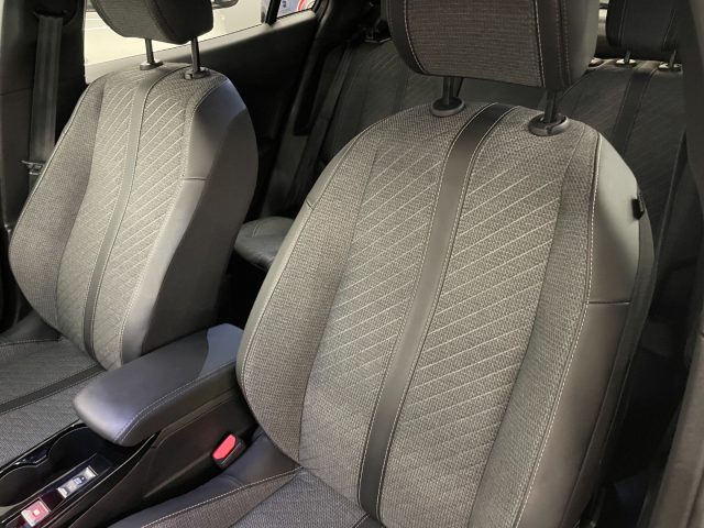 PEUGEOT 2008 1.2 HYBRID 145 CV E-DCS6 ALLURE - foto 2