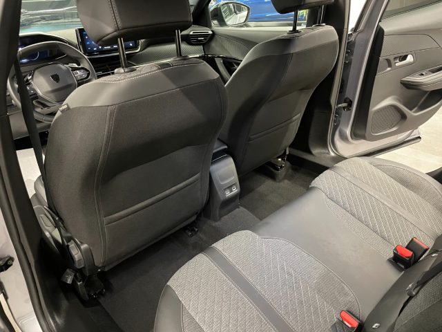 PEUGEOT 2008 1.2 HYBRID 145 CV E-DCS6 ALLURE - foto 17