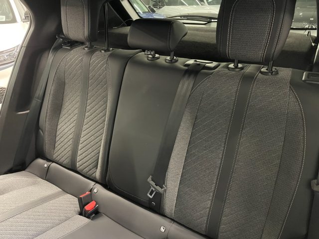 PEUGEOT 2008 1.2 HYBRID 145 CV E-DCS6 ALLURE - foto 18