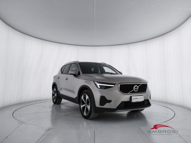 VOLVO XC40 2.0 B3 CORE AUTO - foto 2