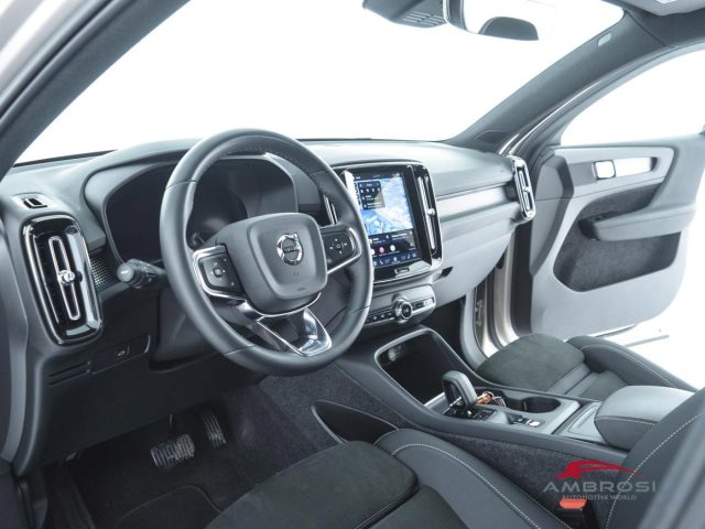 VOLVO XC40 2.0 B3 CORE AUTO - foto 10