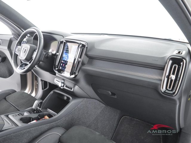 VOLVO XC40 2.0 B3 CORE AUTO - foto 13