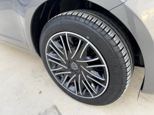 LANCIA YPSILON HYBRID GOLD GARANZIA - foto 11