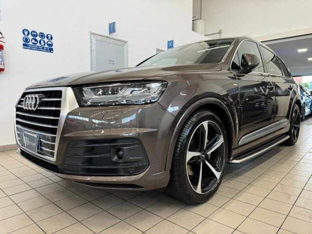 AUDI Q7 3.0 TDI QUATTRO BUSINESS PLUS /S