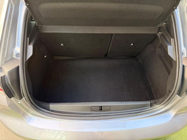 PEUGEOT 208 HYBRID 100 E-DCS6 ALLURE - foto 24