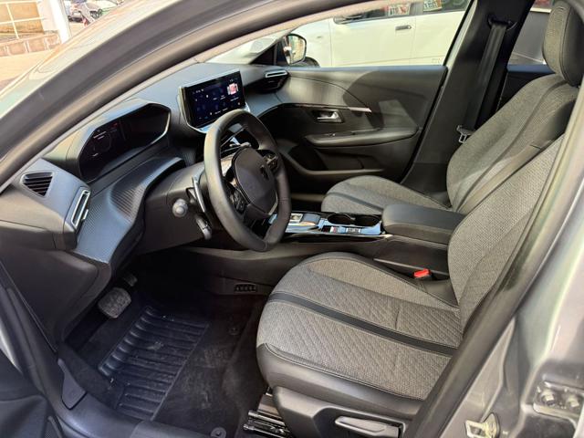 PEUGEOT 208 HYBRID 100 E-DCS6 ALLURE - foto 12