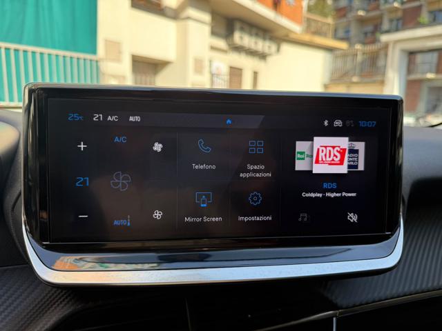 PEUGEOT 208 HYBRID 100 E-DCS6 ALLURE - foto 9