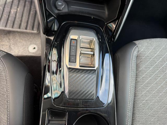 PEUGEOT 208 HYBRID 100 E-DCS6 ALLURE - foto 15