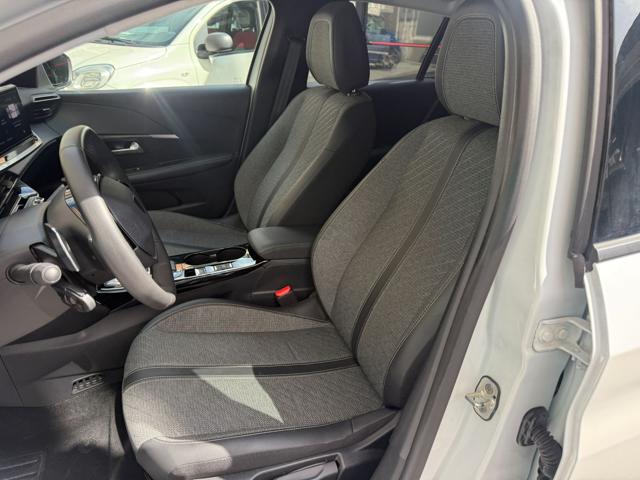 PEUGEOT 208 HYBRID 100 E-DCS6 ALLURE - foto 19