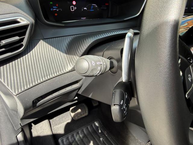 PEUGEOT 208 HYBRID 100 E-DCS6 ALLURE - foto 17