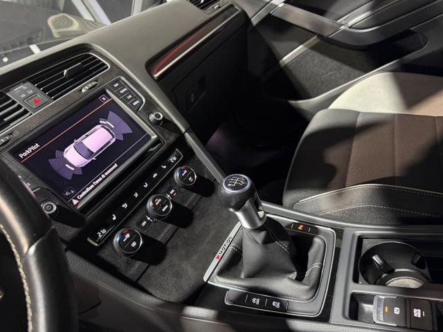 VOLKSWAGEN GOLF R RISERVATA - foto 11