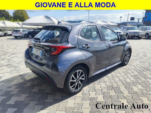 TOYOTA YARIS 1.5 HYBRID 5 PORTE LOUNGE - foto 2