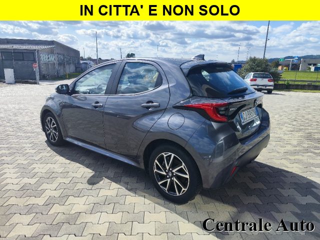 TOYOTA YARIS 1.5 HYBRID 5 PORTE LOUNGE - foto 4