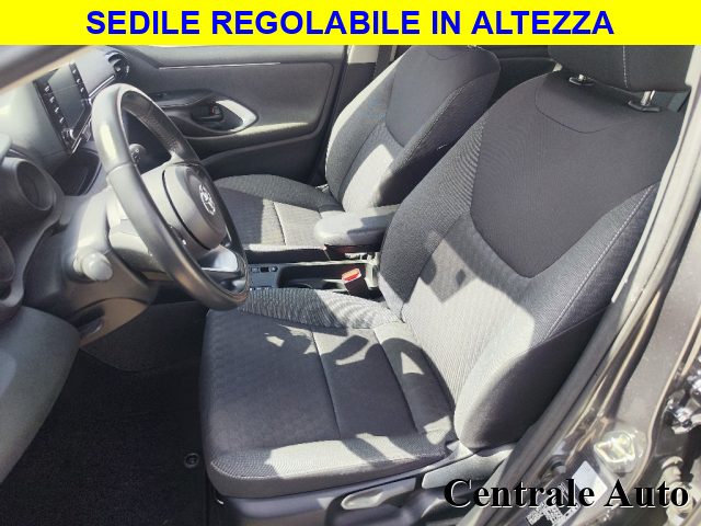 TOYOTA YARIS 1.5 HYBRID 5 PORTE LOUNGE - foto 10