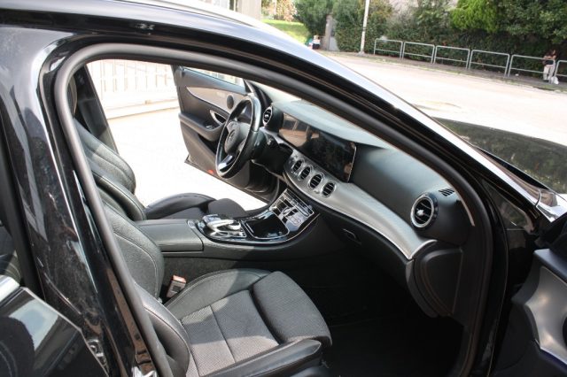 MERCEDES-BENZ E 220 D S.W. 4MATIC AUTO BUSINESS SPOR - foto 12