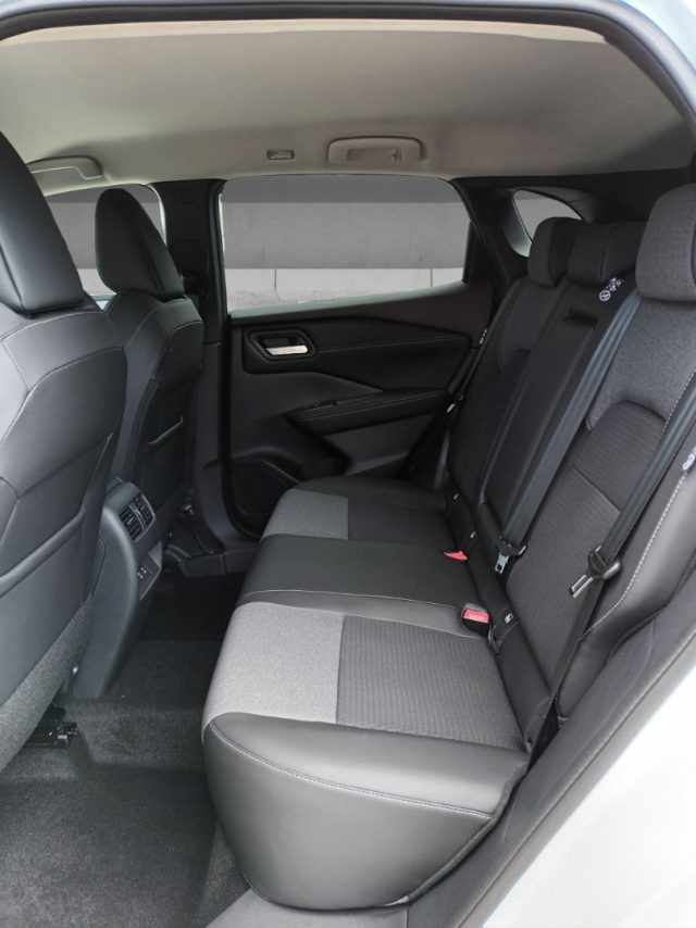 NISSAN QASHQAI 1300 MHEV N-CONNECTA 158CV AUTOM - foto 9