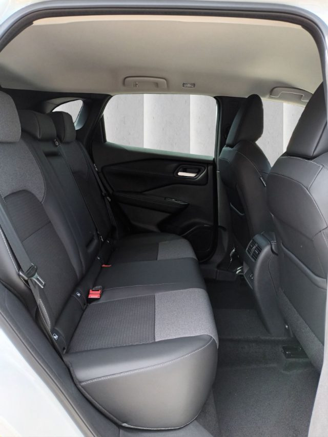 NISSAN QASHQAI 1300 MHEV N-CONNECTA 158CV AUTOM - foto 10