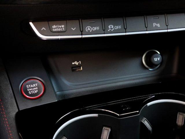 AUDI RS 4 AVANT TFSI QUATTRO S-TRONIC *P - foto 20