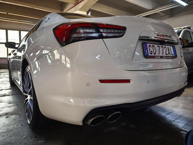 MASERATI GHIBLI 3000 V6 DIESEL CV.250 CERCHI 20' - foto 17