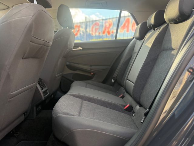 VOLKSWAGEN GOLF 2.0 TDI DSG 2024 GARANZIA - foto 23