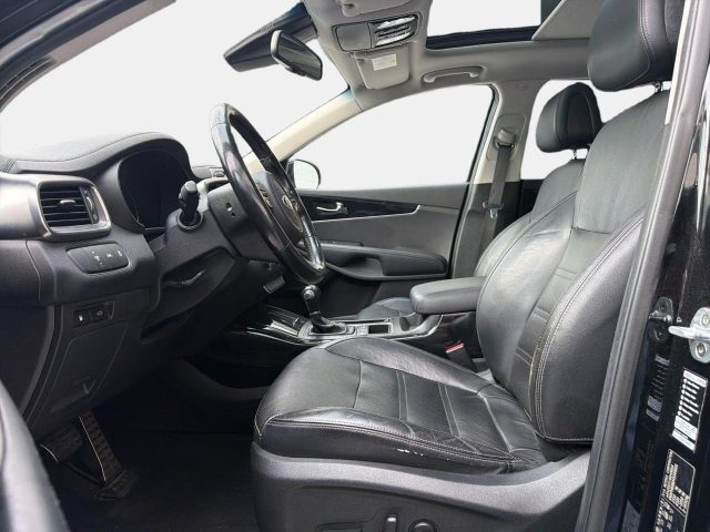 KIA SORENTO 2.2 CRDI AWD FEEL REBEL - foto 12