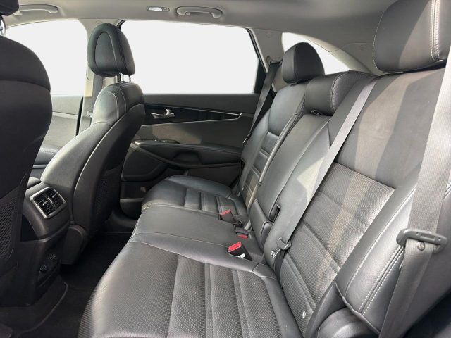 KIA SORENTO 2.2 CRDI AWD FEEL REBEL - foto 13