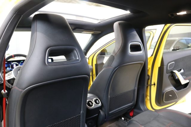 MERCEDES-BENZ A 35 AMG 4MATIC - foto 11