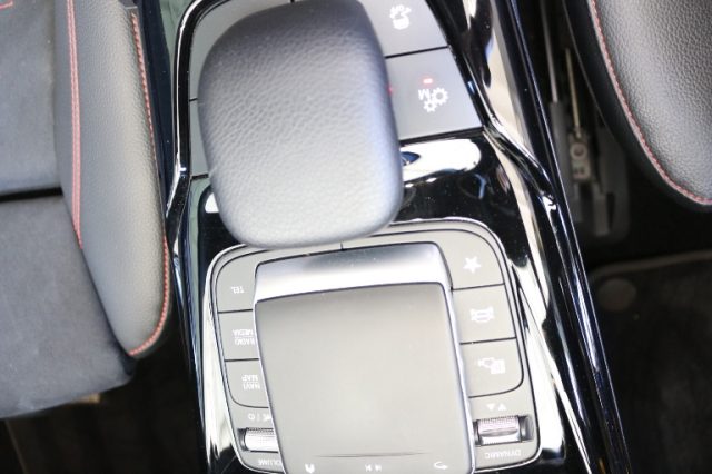 MERCEDES-BENZ A 35 AMG 4MATIC - foto 23