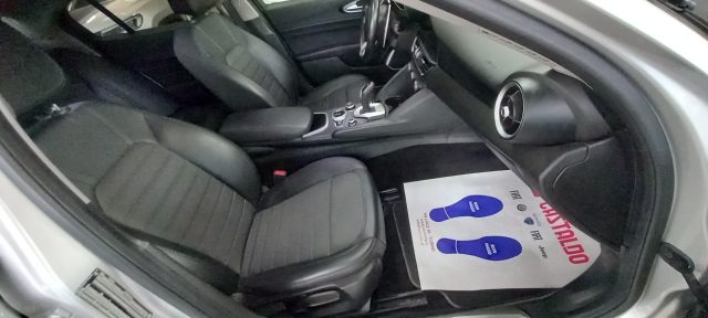 ALFA ROMEO GIULIA 2.2 TURBODIESEL 190 CV AT8 EXECU - foto 8
