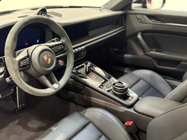 PORSCHE 911 CARRERA 992.2 4 GTS COUPÈ - foto 18