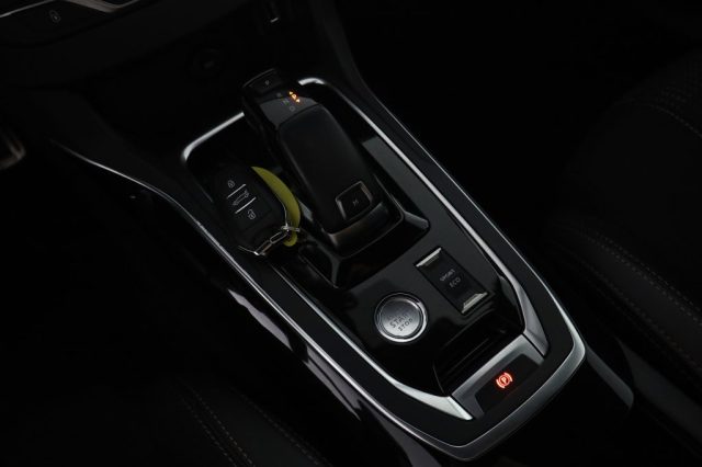 PEUGEOT 308 308 BLUEHDI 130 EAT8 S&S GT LINE - foto 14