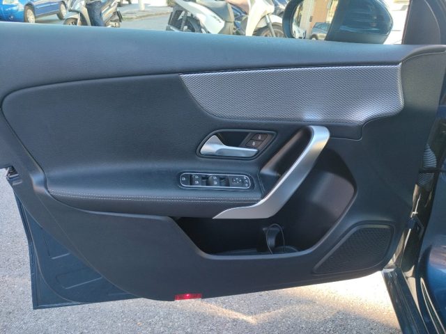 MERCEDES-BENZ A 180 D AUTOMATIC SPORT - foto 13
