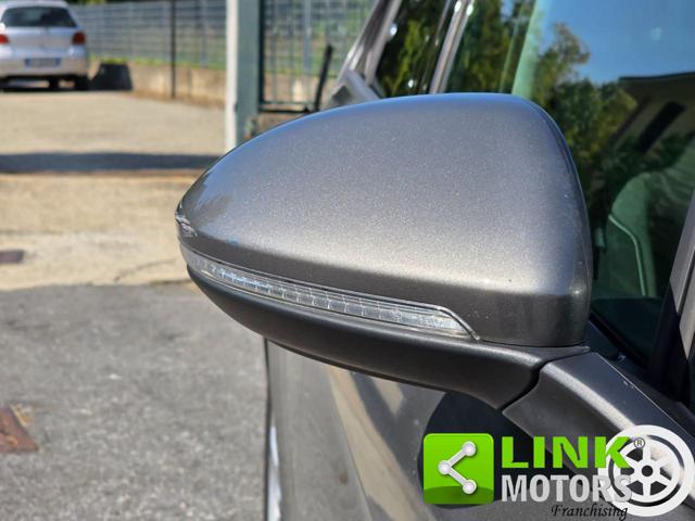 VOLKSWAGEN GOLF TGI 110CV HIGHLINE DSG - foto 26
