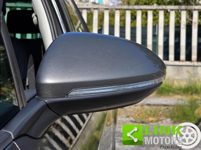 VOLKSWAGEN GOLF TGI 110CV HIGHLINE DSG - foto 33