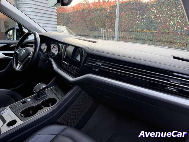 VOLKSWAGEN TOUAREG 3.0 TDI BLACK STYLE TIPTRONIC  T - foto 26