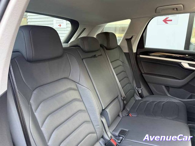 VOLKSWAGEN TOUAREG 3.0 TDI BLACK STYLE TIPTRONIC  T - foto 27