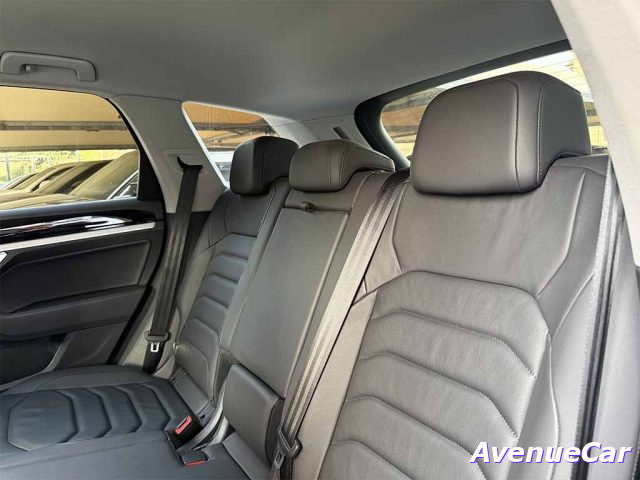 VOLKSWAGEN TOUAREG 3.0 TDI BLACK STYLE TIPTRONIC  T - foto 29