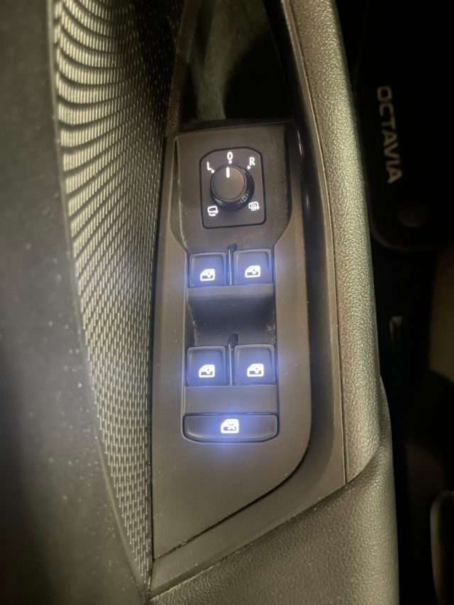 SKODA OCTAVIA 1.0 TSI WAGON EXECUTIVE NAVI LED - foto 21