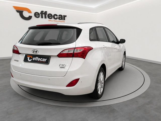HYUNDAI I30 WAGON 1.6 CRDI COMFORT - foto 6