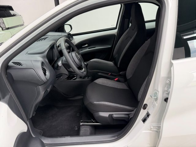 TOYOTA AYGO X 1.0B (72 CV) ACTIVE - foto 6