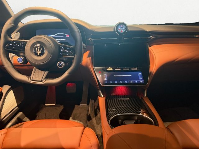 MASERATI GRANTURISMO MY27 V6 490 CV AWD MODENA - foto 10