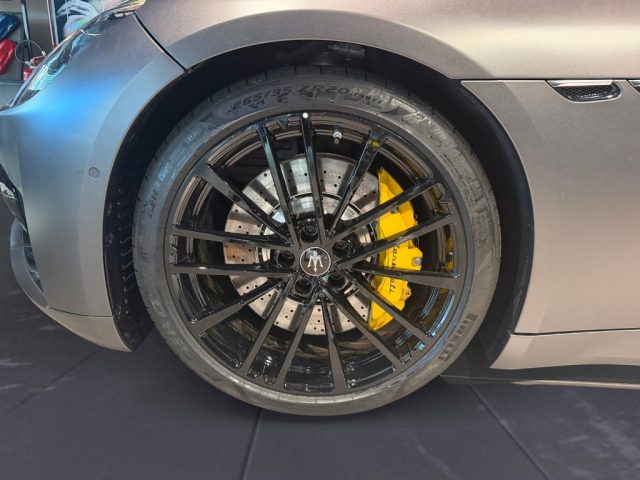 MASERATI GRANTURISMO MY27 V6 490 CV AWD MODENA - foto 14