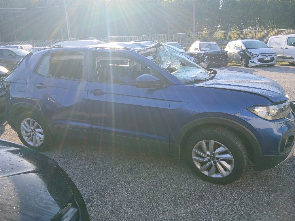 Immagine di VOLKSWAGEN T-Cross 1.0 TSI del 02/2023 km 72116