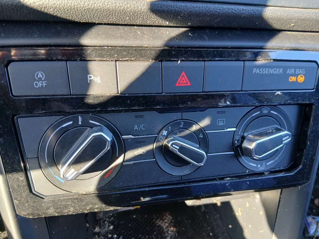 Immagine di VOLKSWAGEN T-Cross 1.0 TSI del 02/2023 km 72116