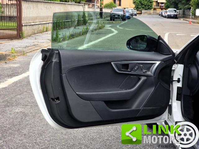 JAGUAR F-TYPE S COUPE 2.0 I4 RWD 300CV AUTO - foto 19